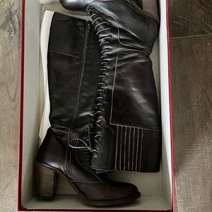 Bollicine knee high laced leather boots, dark brown size 8